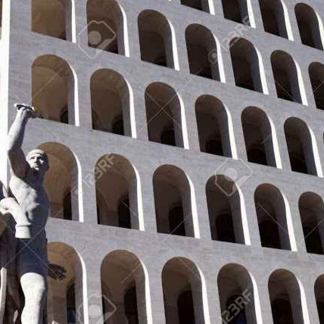 palazzo  civiltà  italiana  eur