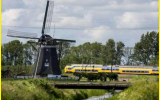 dal Mondo: vento  treno  olanda  energia  eolica