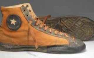 Storia: sneakers moda scarpe