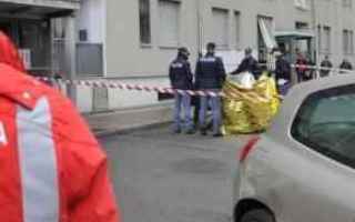 Torino: torino  suicidio  donna  bambino  ferito