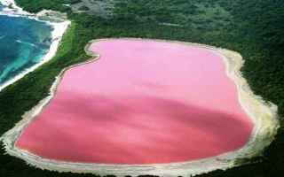 Questo lago color “gomma da masticare” si trova in Australia: l’origine del colore del Lake Hi