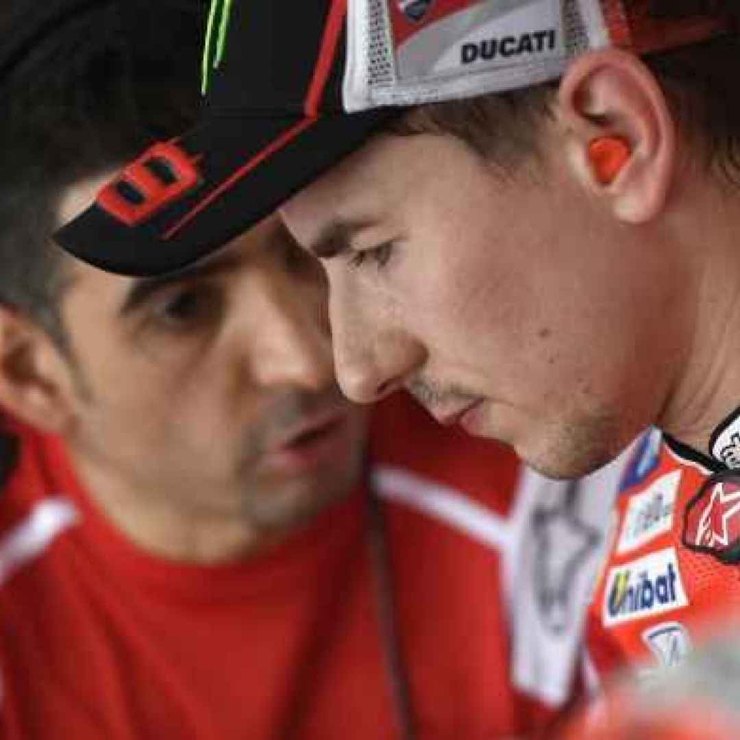 Il pilota della Ducati interviene sul gestaccio in Argentina. Lorenzo chiede scusa