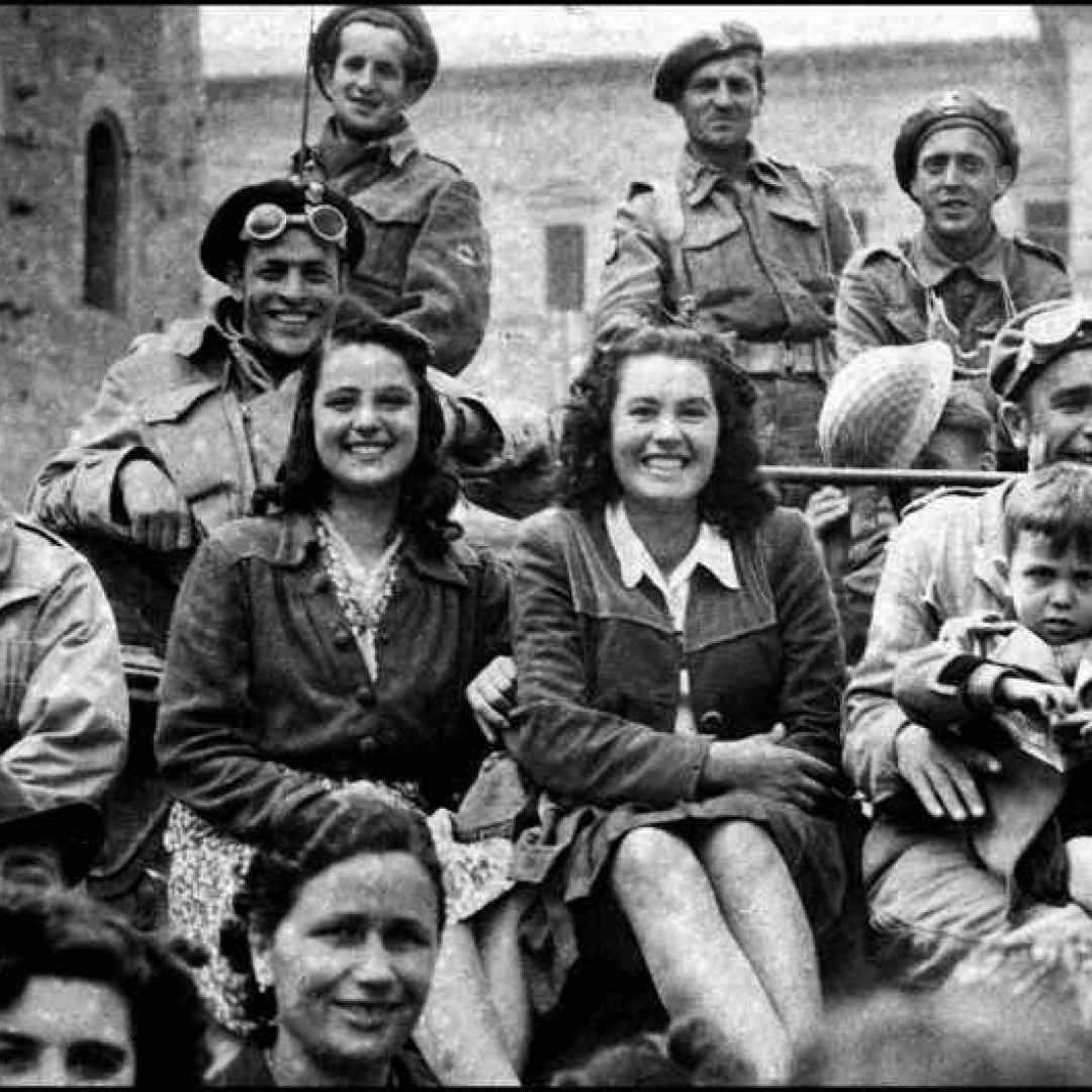 foto  liberazione  guerra  italia