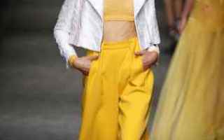 Moda: giallo curcuma  giallo  moda