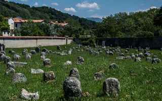 Storia: cimitero  slovenia  nova gorica