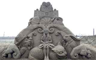 https://diggita.com/modules/auto_thumb/2017/06/05/1597429_toshihiko-hosaka-alice-nel-paese-delle-meraviglie-scultura-di-sabbia_thumb.jpg