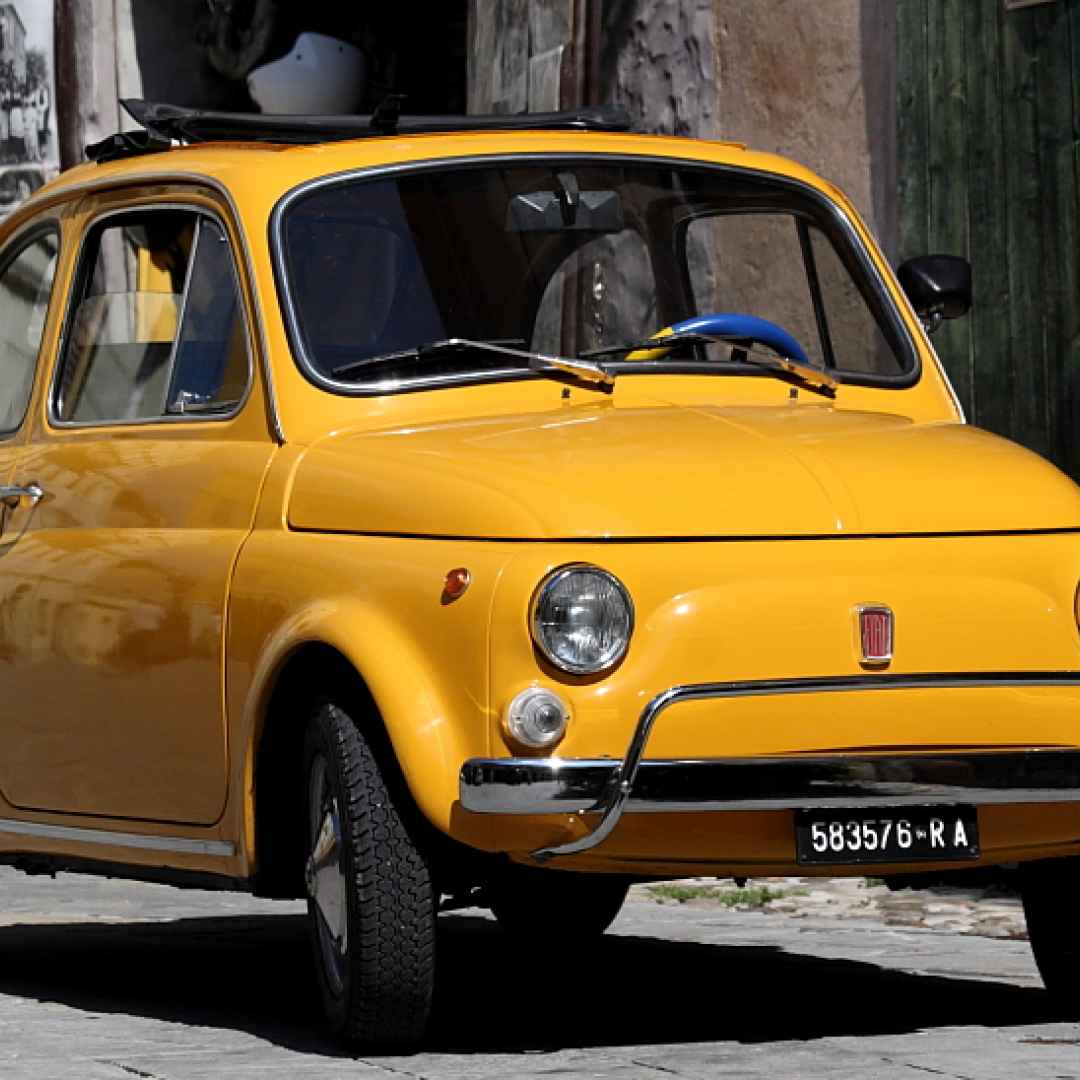 Fiat Cinquecento compie 60 anni. Ma in pensione non ci va