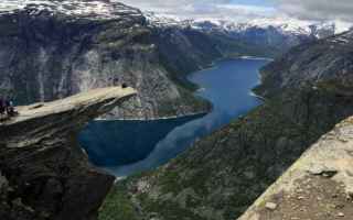 Viaggi: trolltunga hiking norvegia viaggi sport