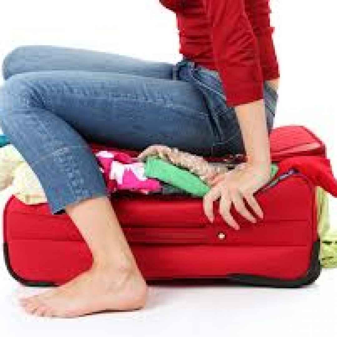 viaggio  vacanze  valigia  guide