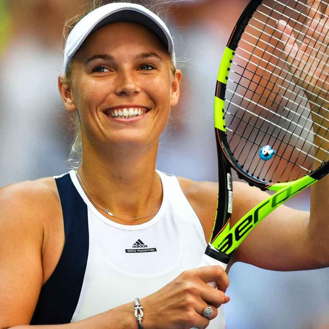 WTA PREMIER , TOKYO CAROLINE WOZNIACKI AI QUARTI , FUORI JOHANNA