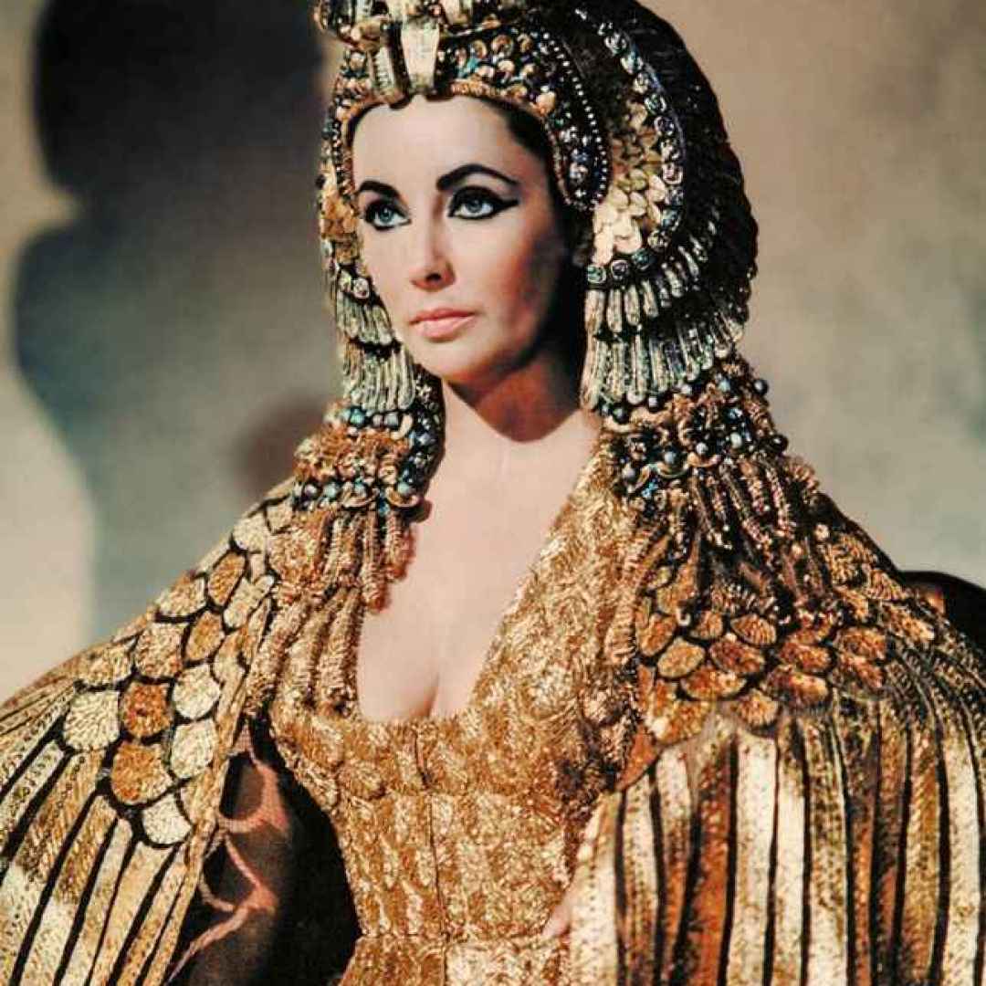 cesare  cleopatra  pompeo  regina