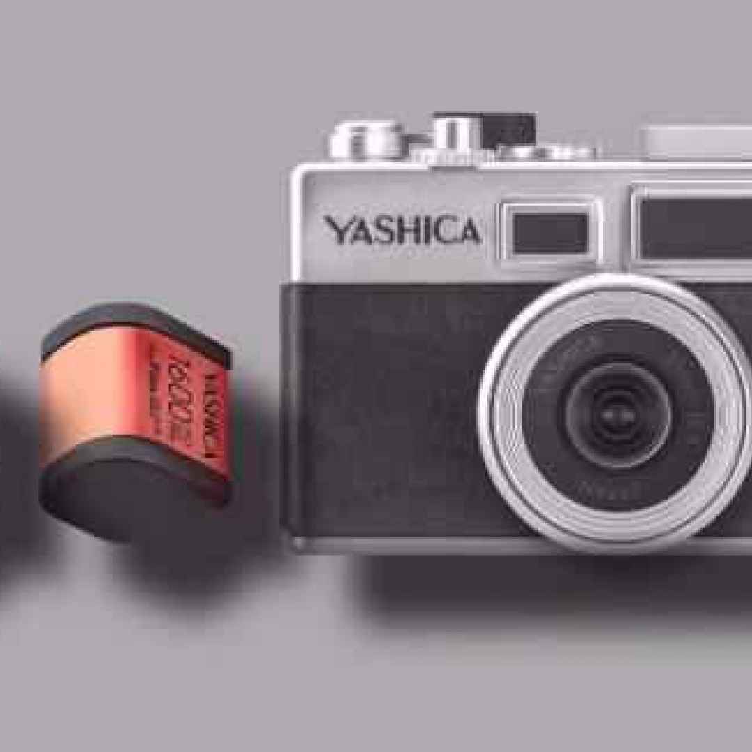 fotocamera  yashica  digitale
