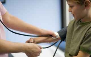 Medicina: pressione  adolescenti  misurazione