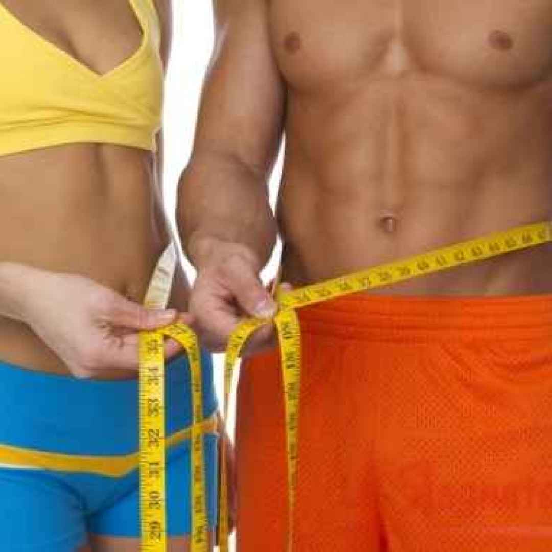 Perdere peso tra le lenzuola: miti e verità sulle calorie del sesso