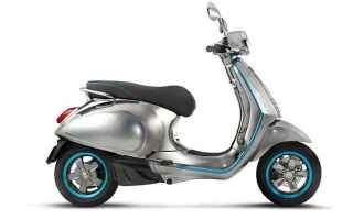 Moto: scooter elettrico  vespa  piaggio  eicma