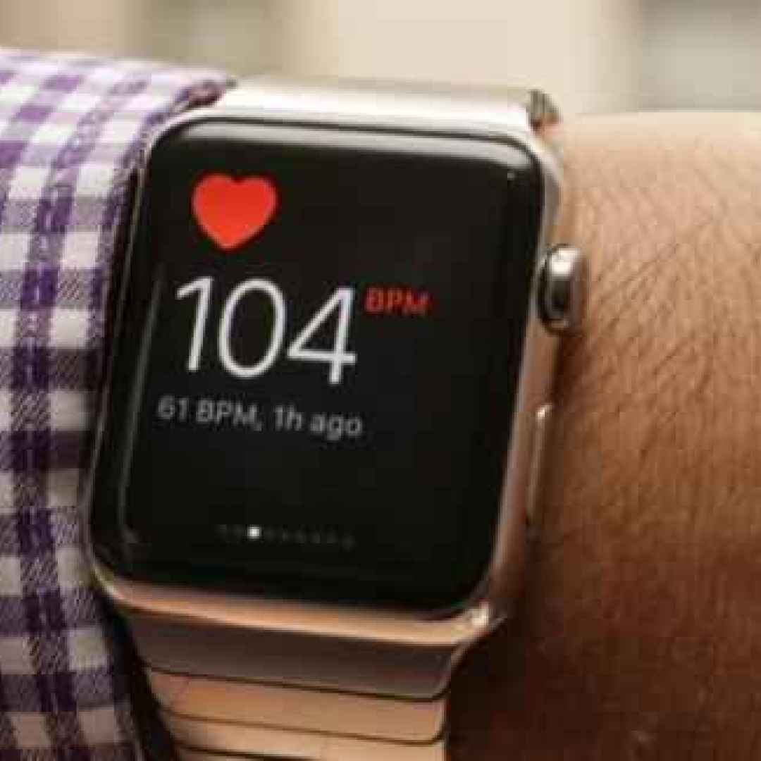 Apple Watch sventa un infarto e salva la vita ad un 50enne. Ecco come