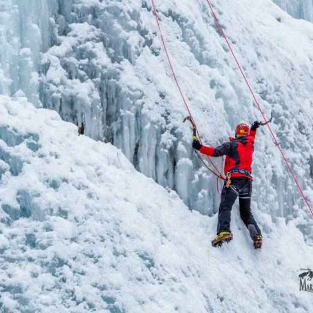 viaggi  borghi  sottoguda  ice climbing