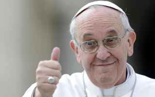 Religione: papa francesco  preti  vaticano