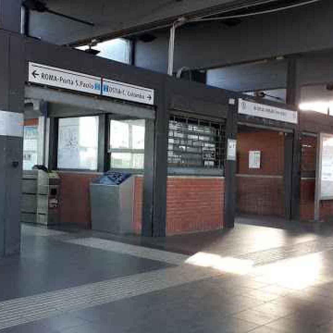 #RomaLido: Casal Bernocchi - La stazione dove è possibile fare di tutto