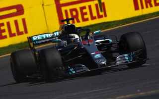Lewis Hamilton subito in formato martello, primo sia nelle Fp1 che nelle Fp2, inavvicinabile sul pas