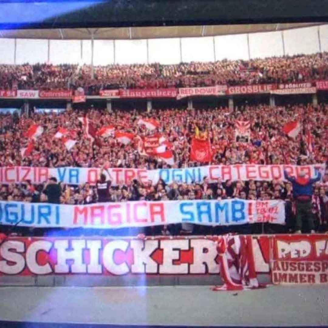 I tifosi del Bayern allo stadio di Bolzano
