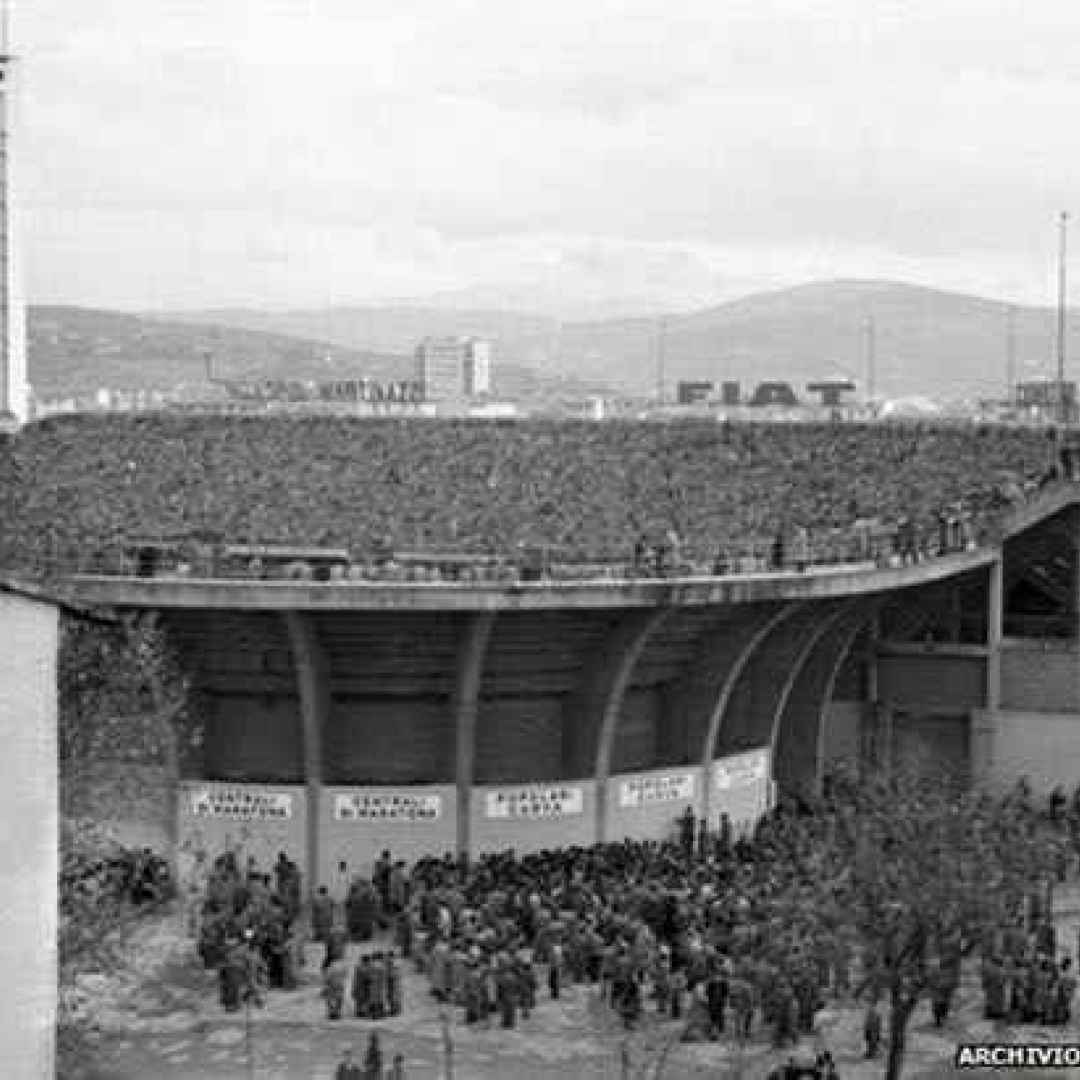 1954, la partita Fiorentina-Pistoiese interrotta perché 10.000 persone videro gli UFO