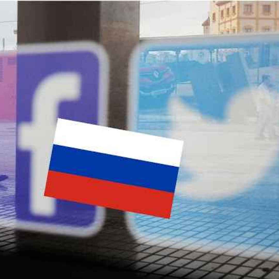 Le autorità russe hanno avviato un provvedimento disciplinare contro i due Social Network.