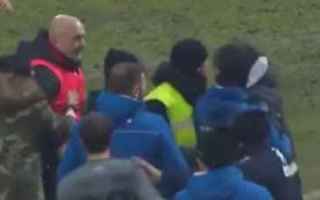 Lucchese Alessandria, Serie C, maxi rissa in campo: allenatore steso da testata - VIDEO