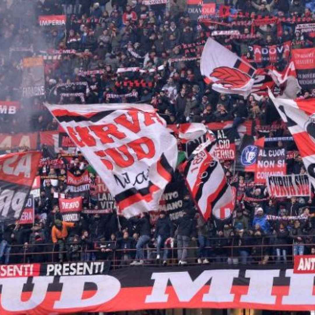 Milan-Napoli Coppa Italia: cori razzisti contro i napoletani a San Siro - VIDEO