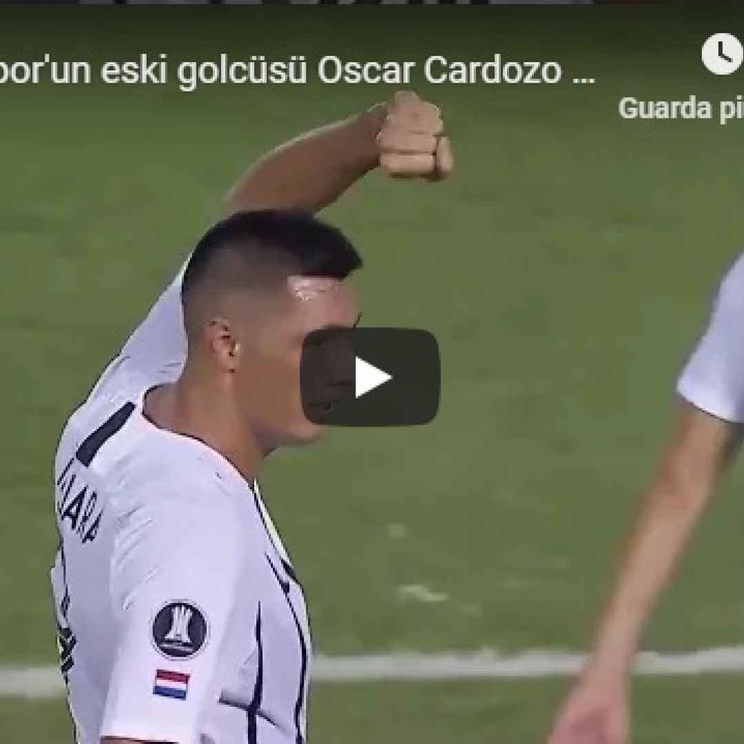 Oscar Cardozo segna da metà campo - VIDEO