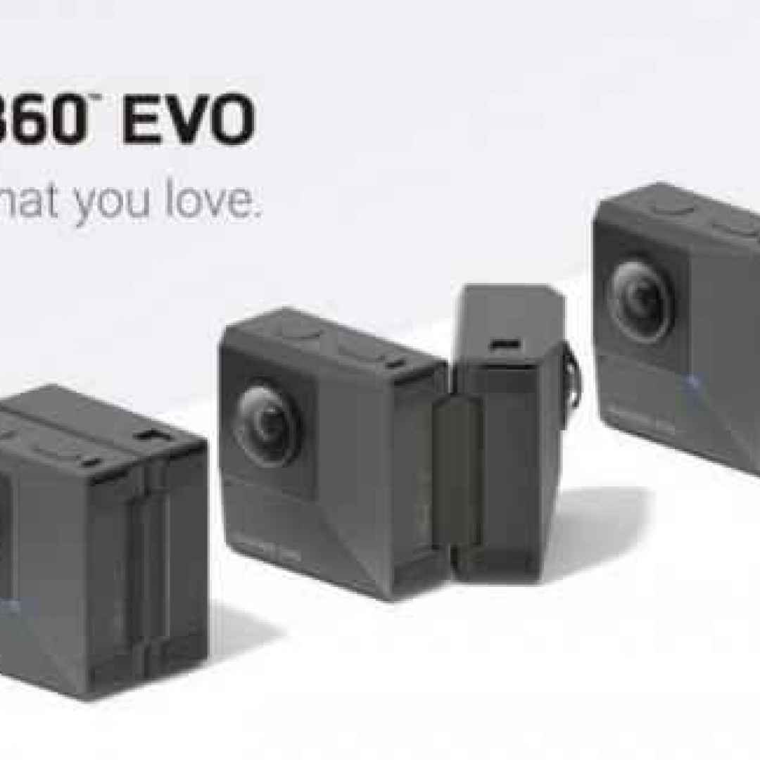 Action camera: Insta360 EVO, la prima fotocamera pieghevole, per riprese in 3D o a 360