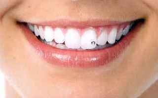 Bellezza: brillantino brillante dente denti