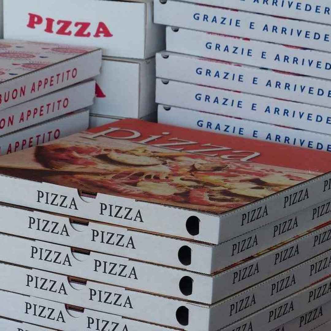 pizza  cartone per la pizza