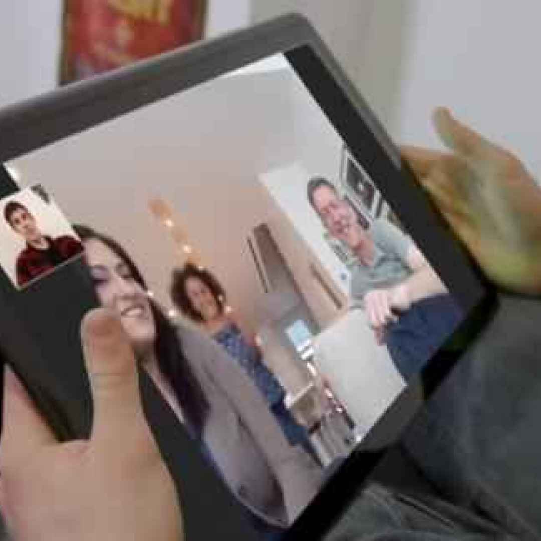 Samsung Galaxy View 2: ufficiale il maxi tablet per godere dei contenuti multimediali