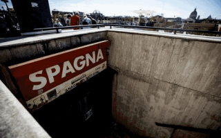 roma  trasporto pubblico  atac  metro a