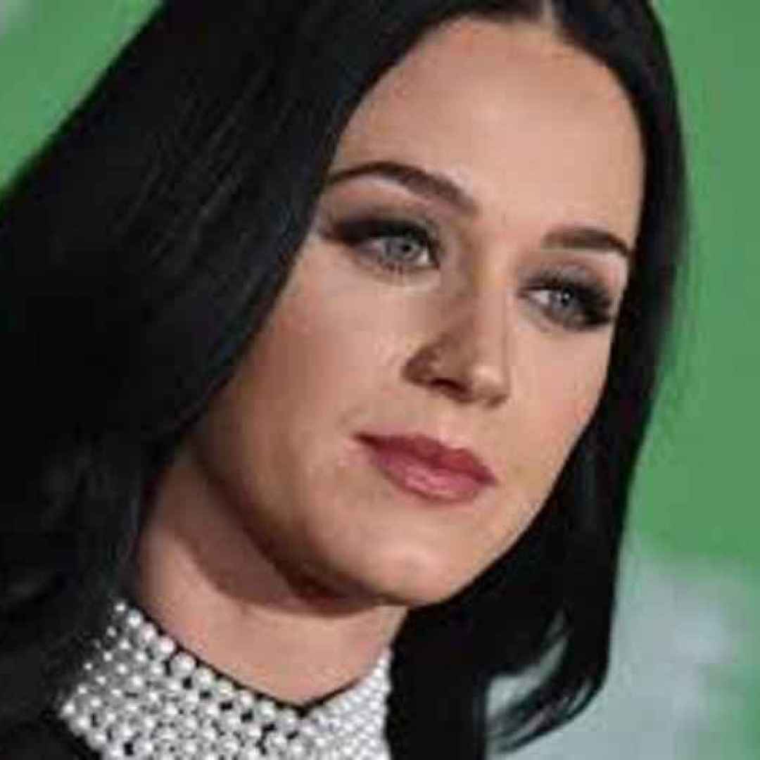 Katy Perry accusata della morte di una donna: come sono andate le cose