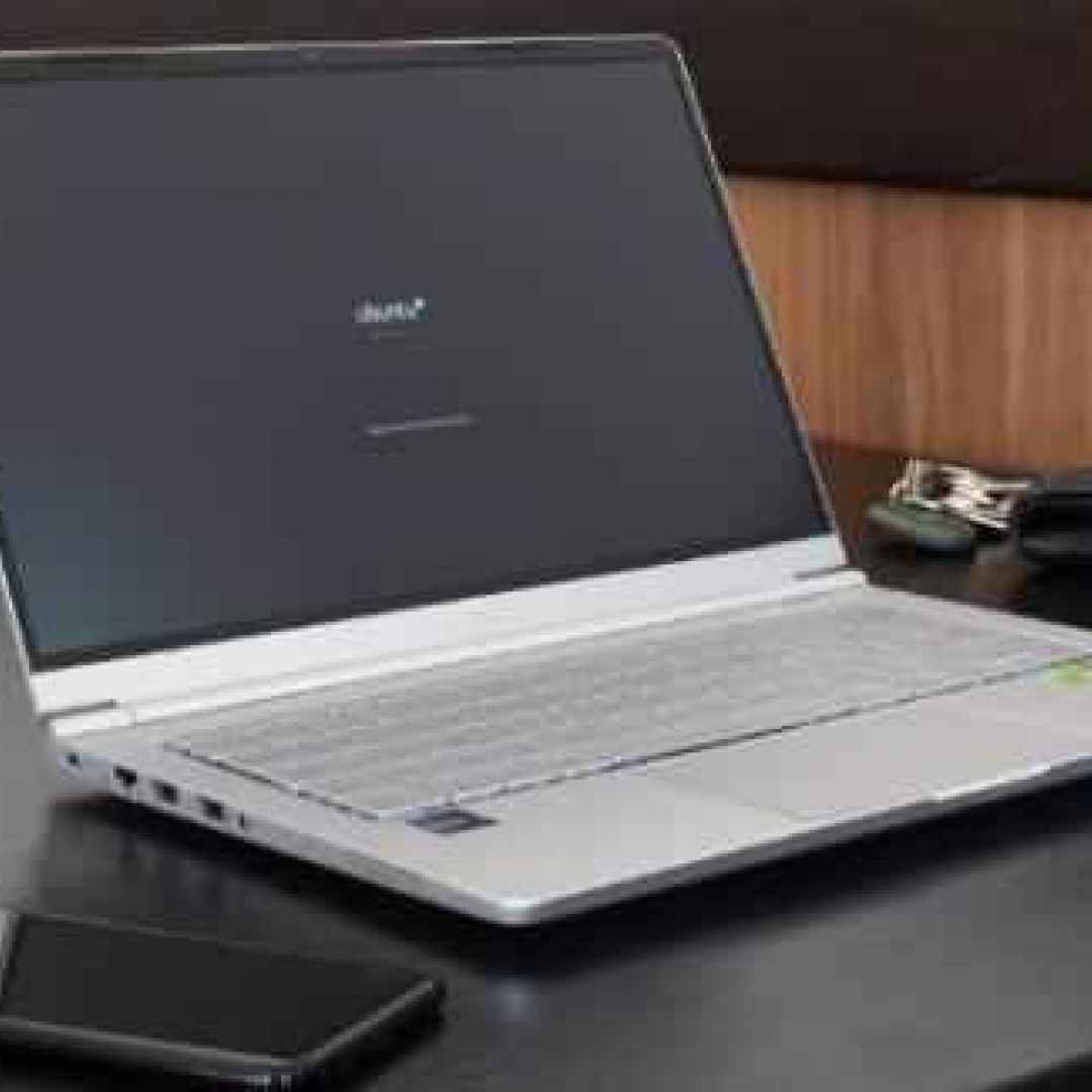 Slimbook Pro X ufficiale: l’ultrabook con Linux che sfida il MacBook Pro per potenza e il MacBook Air per dimensioni
