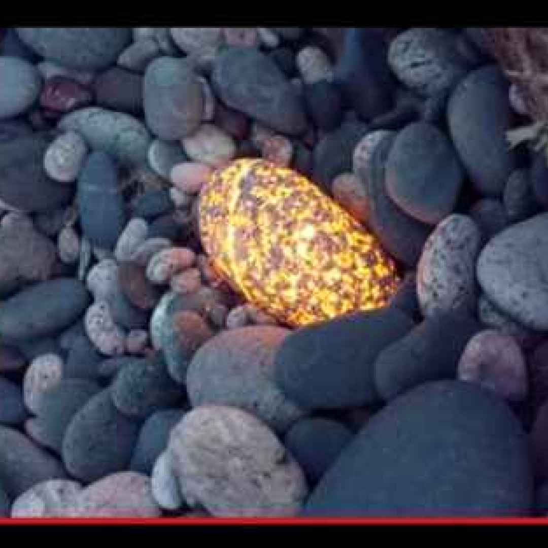 pietre  minerali  geologia  fluorescenza