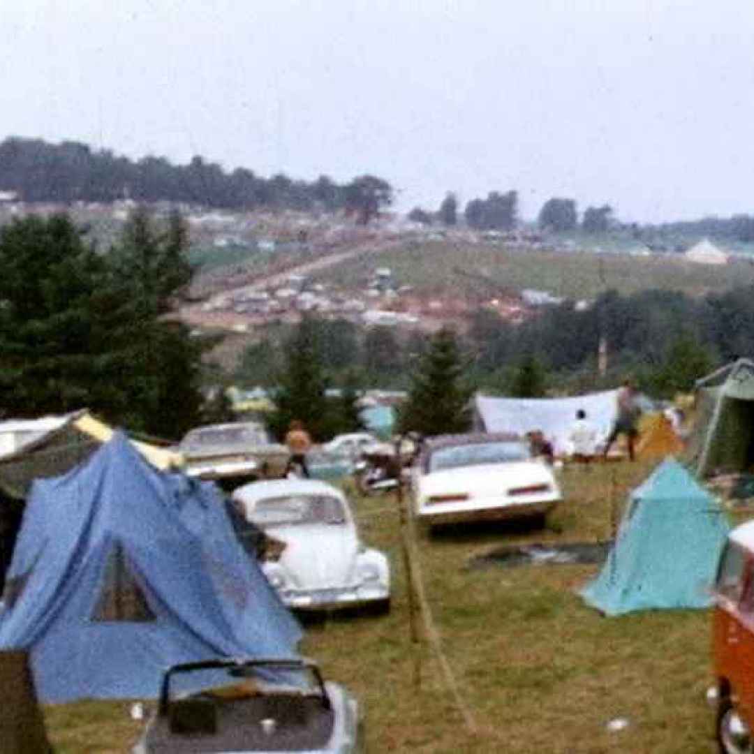 Woodstock compie 50 anni: un concertone che non ha cambiato niente