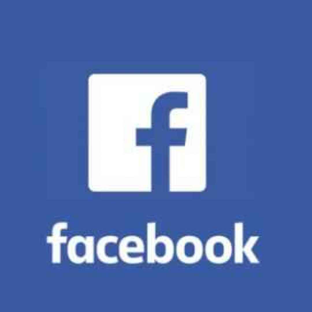 Facebook. Test per il layout, hub sicurezza per Messenger e polemiche sulla privacy