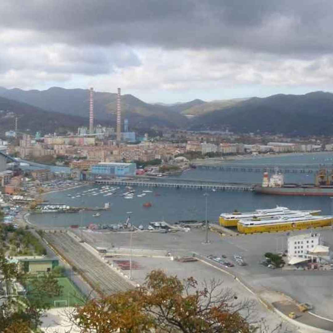 La Cina si compra anche due porti italiani: quali sono