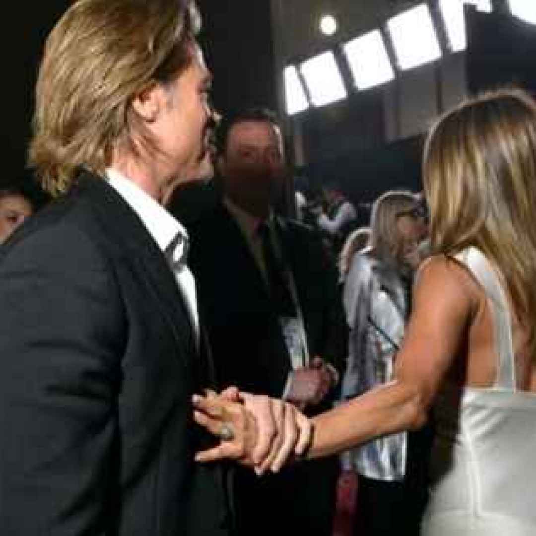 Brad Pitt e Jennifer Aniston ai SAG AWARDS. Favola infinita