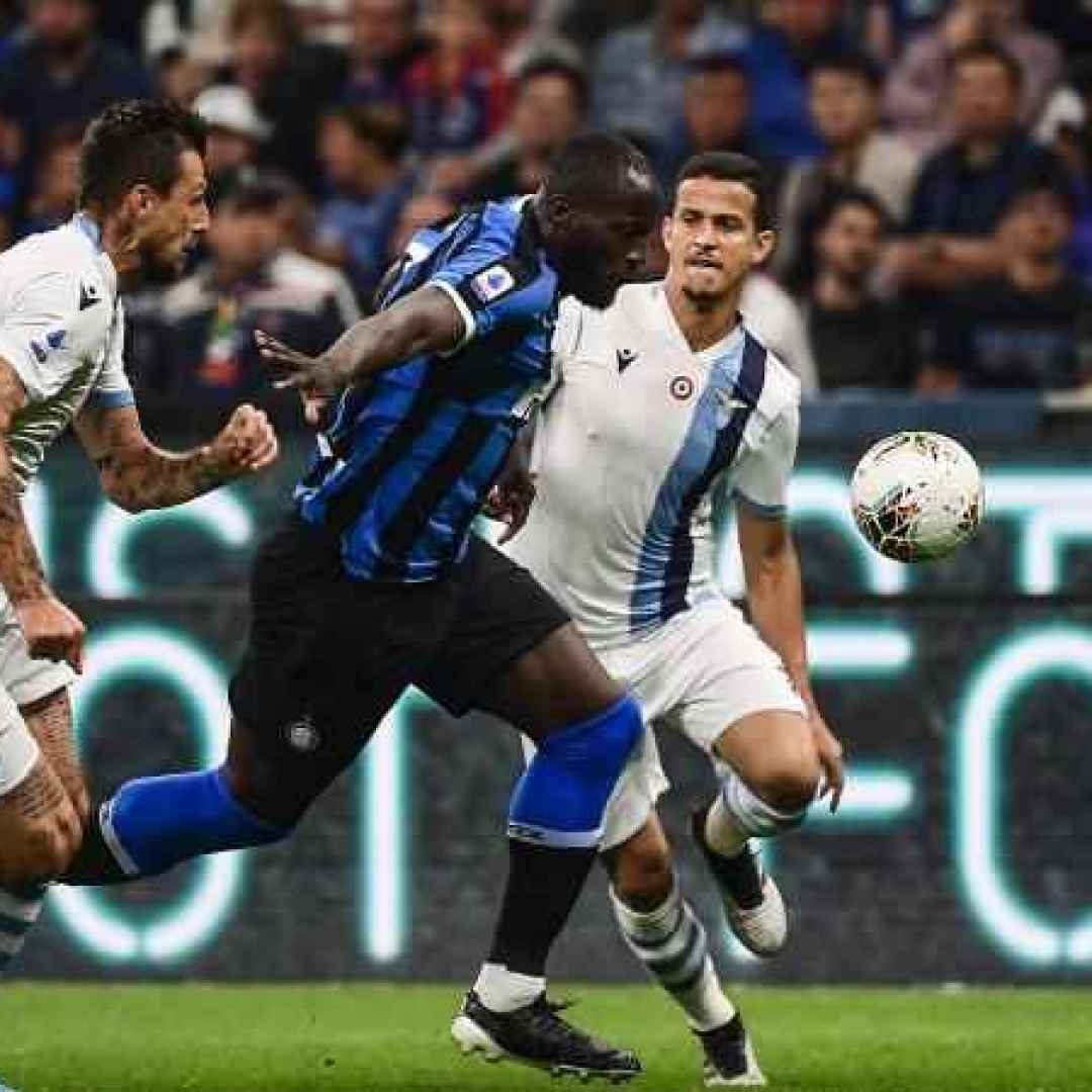 Lazio-Inter, formazioni ufficiali: ancora Vecino, gioca Marusic. Ecco