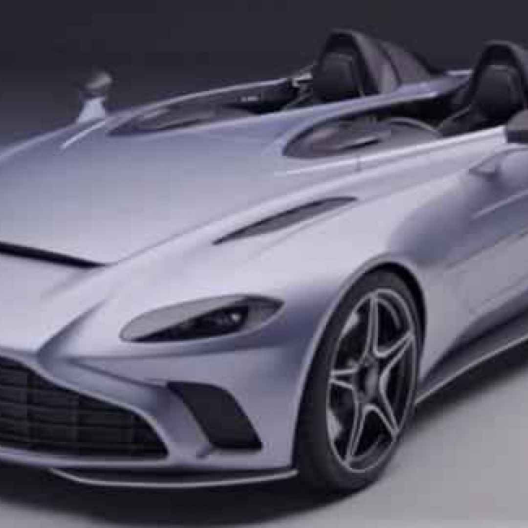 Aston Martin V12 Speedster: la supercar col fascino vintage della barchetta
