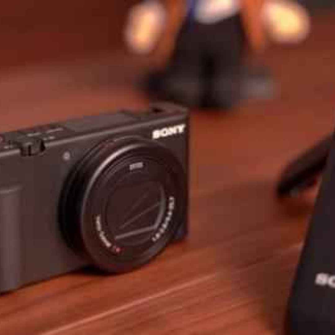 Sony ZV-1. Ufficiale la fotocamera compatta pensata per i videobloggers