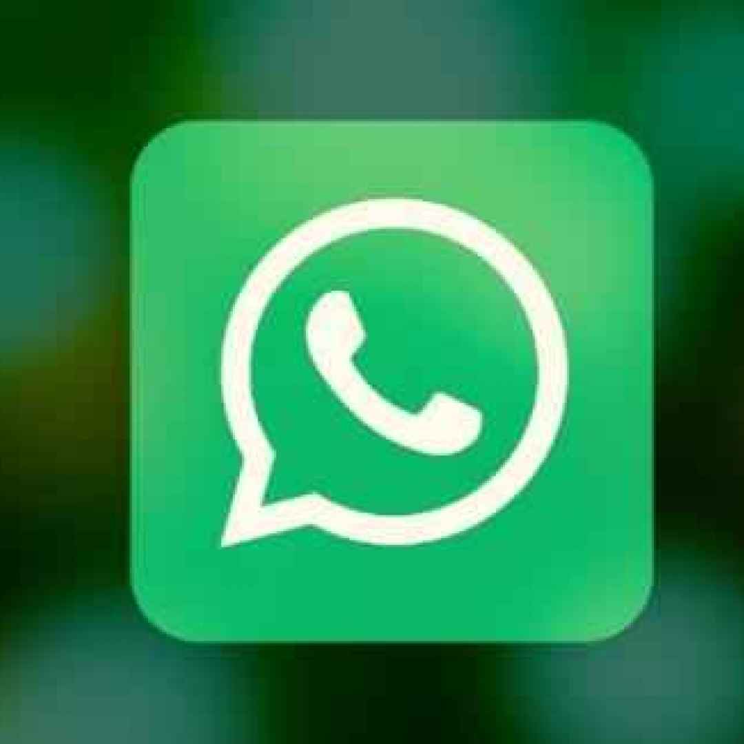 WhatsApp. Concept per i messaggi audio, novità per WhatsApp Web