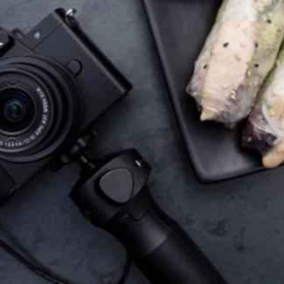 Lumix G100. Da Panasonic la mirrorless per aspiranti vlogger e instagrammers