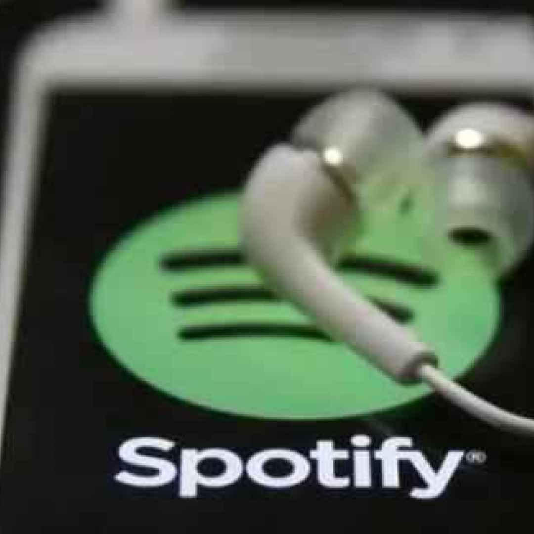 Spotify. Ufficiali i testi in tempo reale e l’abbonamento Duo per le coppie
