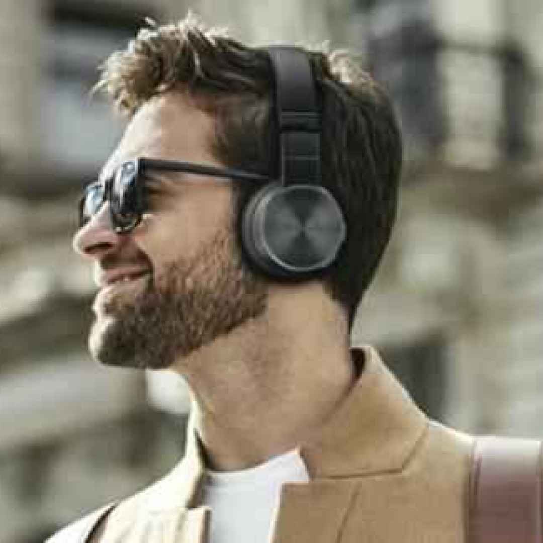 Da Lenovo: le cuffie over-ear Yoga ANC con cancellazione attiva del rumore
