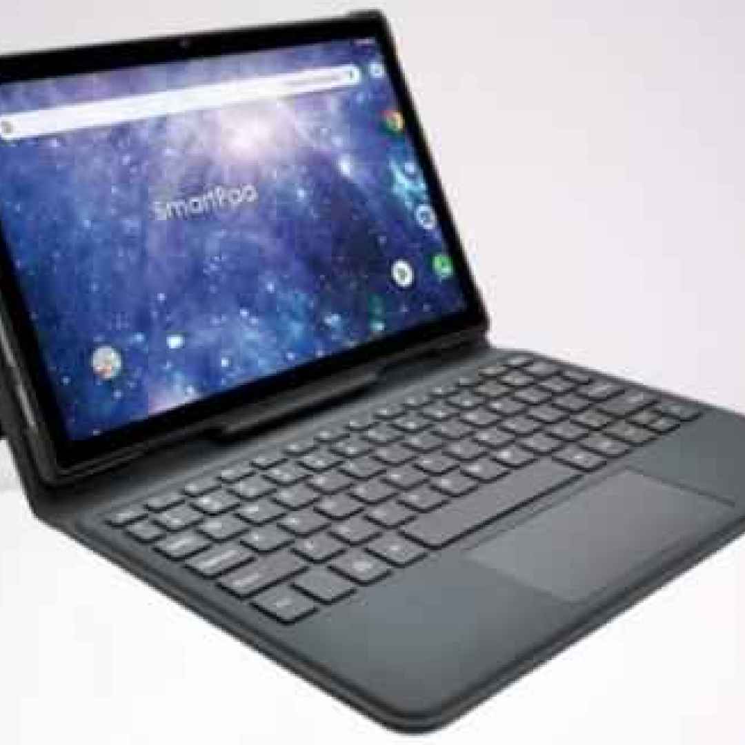 SmartPad 10 Azimut2. Da Mediacom il tablet convertibile con 4G